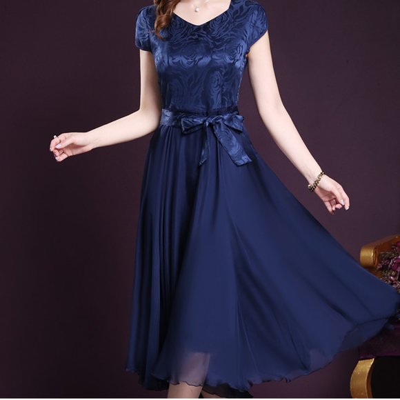 Dress - Picture 2 of 3